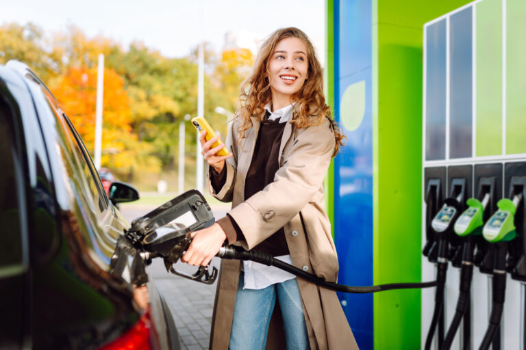 Benzín, nafta, tankovanie, ceny pohonných látok.