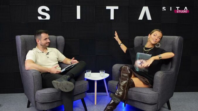 Matej Martinček a Dominika Rošková v štúdiu SITA pri nahrávaní relácie Fish & Chips.