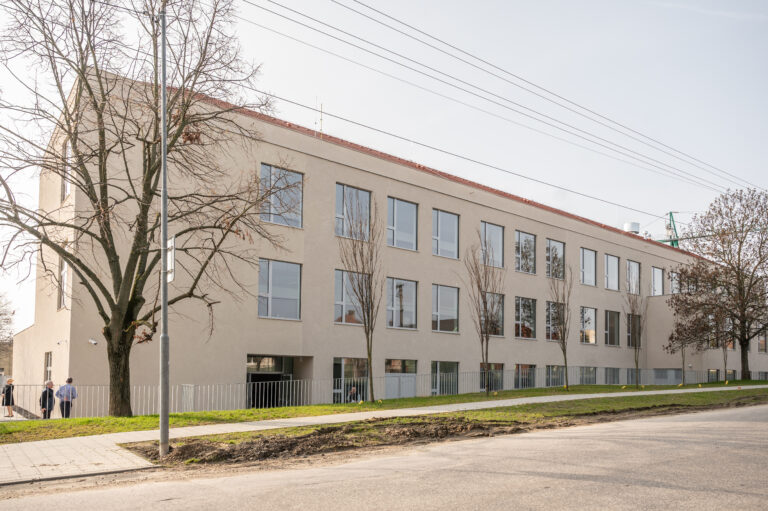 Dostavba ZŠ v Bernolákove