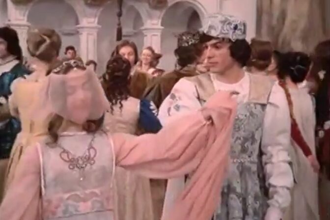 Herec Pavel Trávniček ako princ v legendárnom filme Tri oriešky pre Popolušku.