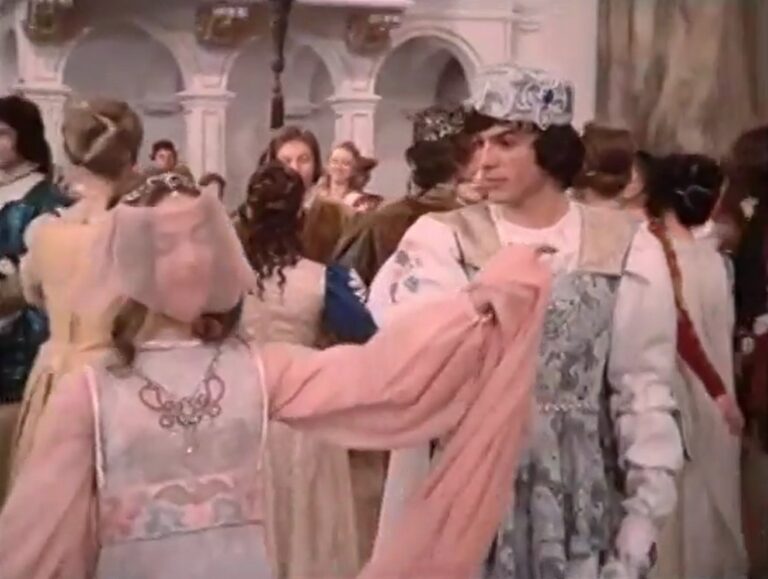 Herec Pavel Trávniček ako princ v legendárnom filme Tri oriešky pre Popolušku.