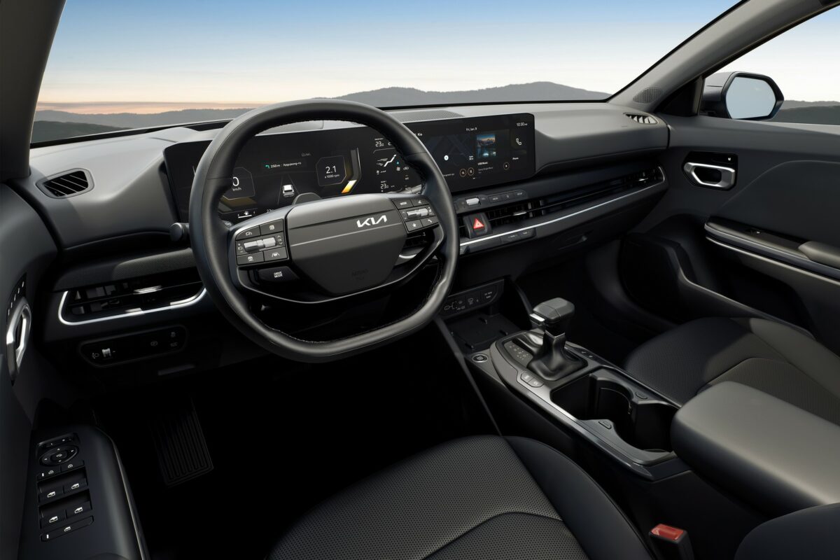 Kia k4 sportswagon_05.jpg