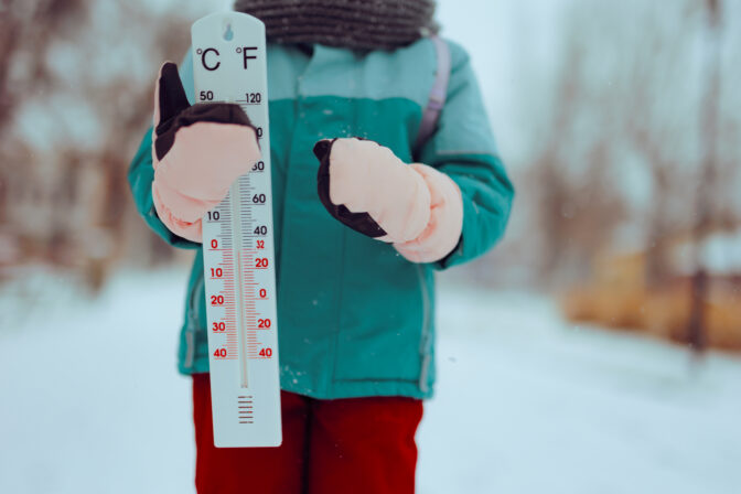 Počasie na Slovensku, sneženie, poľadovica a dlhodobá predpoveď na 30 dní.