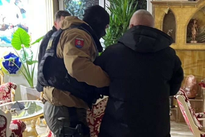 Policajná akcia "Kvetinár"