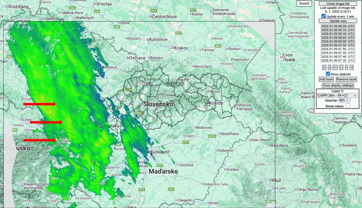 Postup oblačnosti na Slovensko od západu.