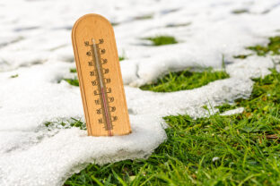 Predpoveď počasia - počas víkendu môže byť na Slovensku na niektorých miestach aj 6 či 7 stupňov Celzia.