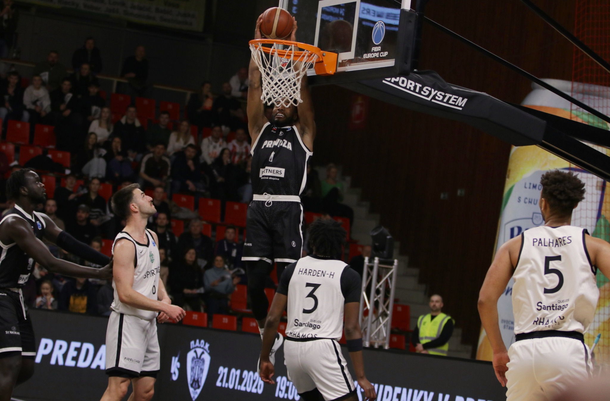 BASKETBAL: BC Prievidza - Sporting Lisabon