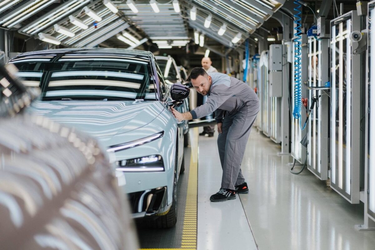 Xpeng p7 plus_02.jpg