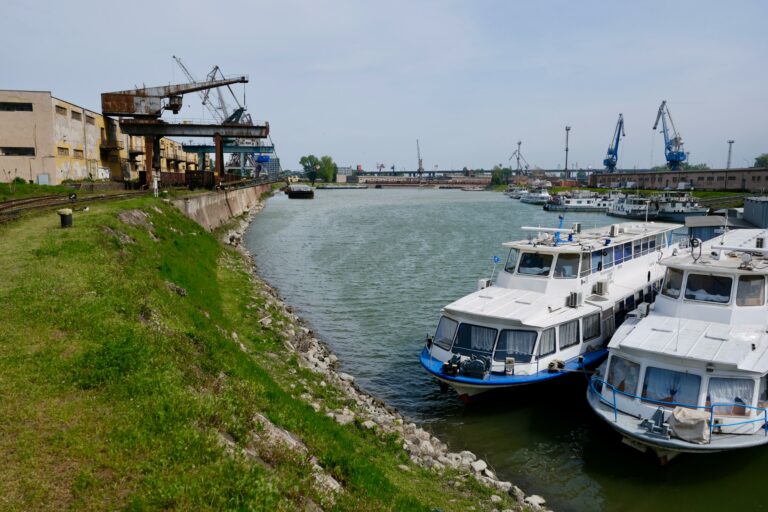 Zimný prístav v Bratislave