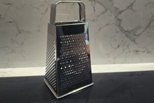 Štvrtá strana strúhadla