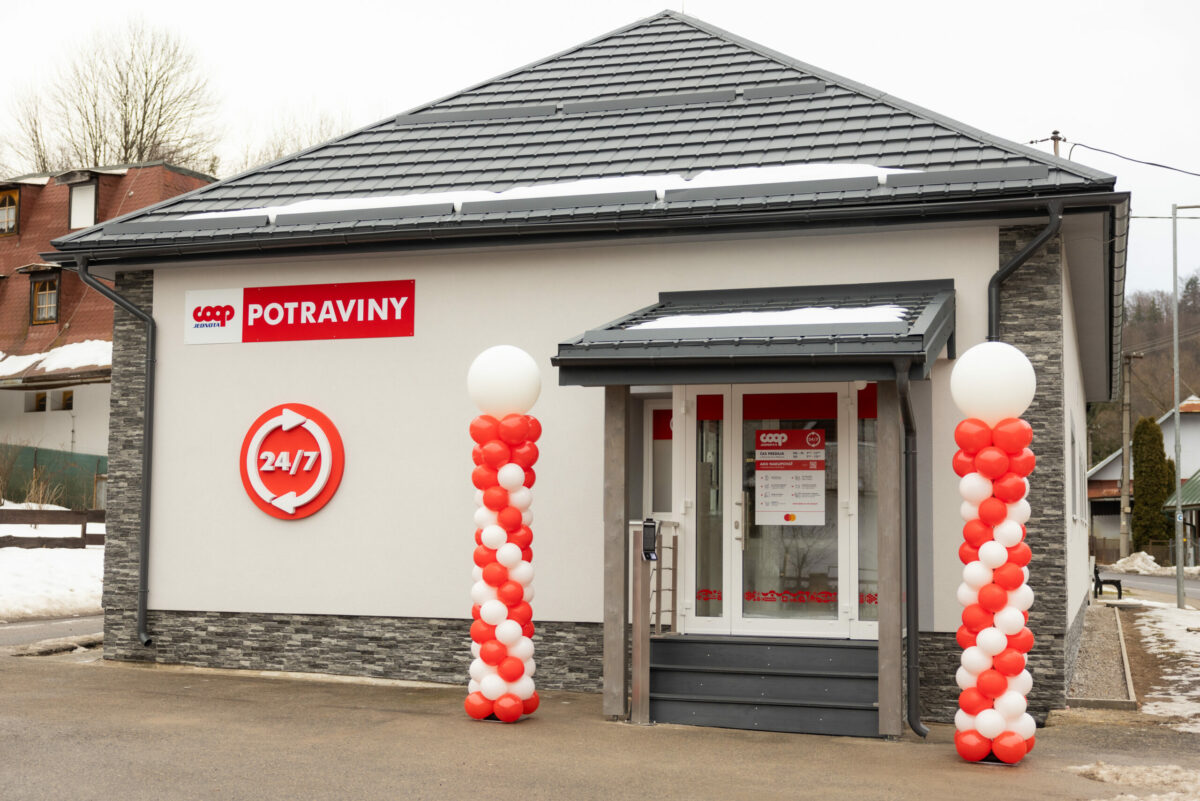 20260202 otvorenie_coop_jednota_bystra_65.jpg