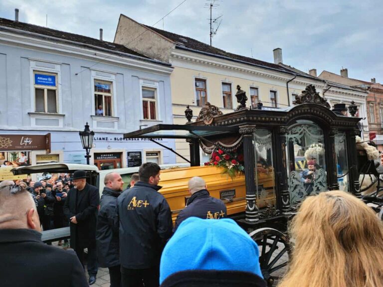 Pohreb rómskeho kráľa botoša