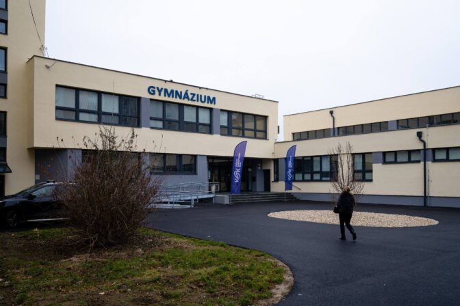 Gymnázium na Ulici Ľudovíta Štúra v Michalovciach