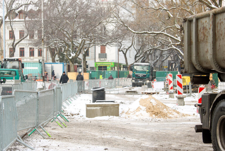 Rekonštrukcia námestia SNP