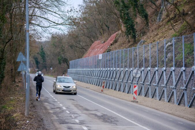 Sanácia svahu pri Devínskej ceste, Bratislava