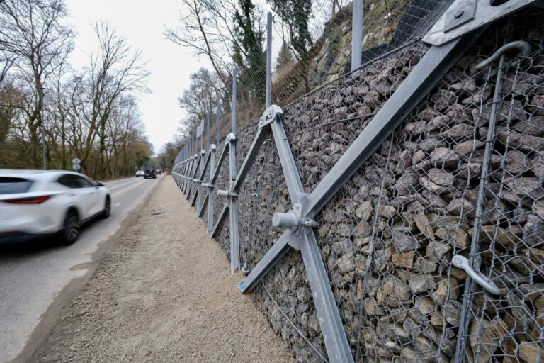 Sanácia svahu pri Devínskej ceste, Bratislava