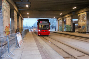 BRATISLAVA: Petržalská električka