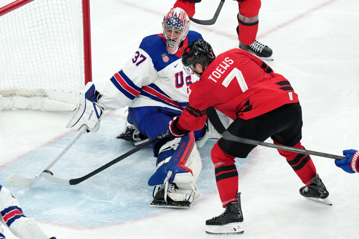 Hokej finále na olympiáde: Kanada - USA (fotografie)