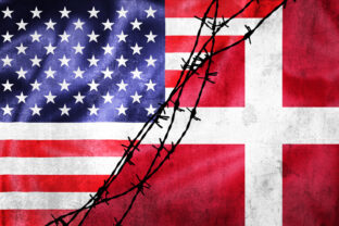 Dánsko usa , Grunge flags of USA and Denmark divided by barb wire illustration
