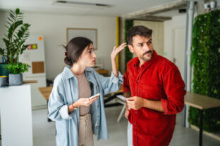 Hádka, finančné problémy