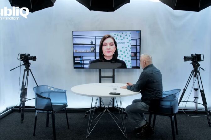 Júlia Zelenková (Zastavme korupciu) v rozhovore s Mirom Frindtom