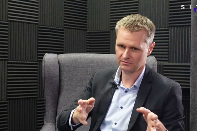 Konzervatívna kaviareň Miloš Moravčík AI