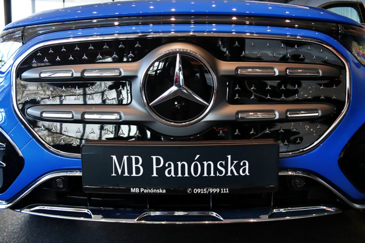 Mercedes_glb_eq_13.jpg