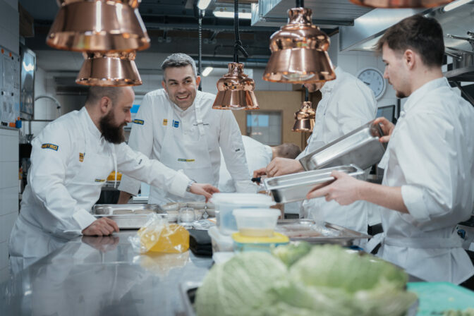 Metro akademia_mentori.jpg