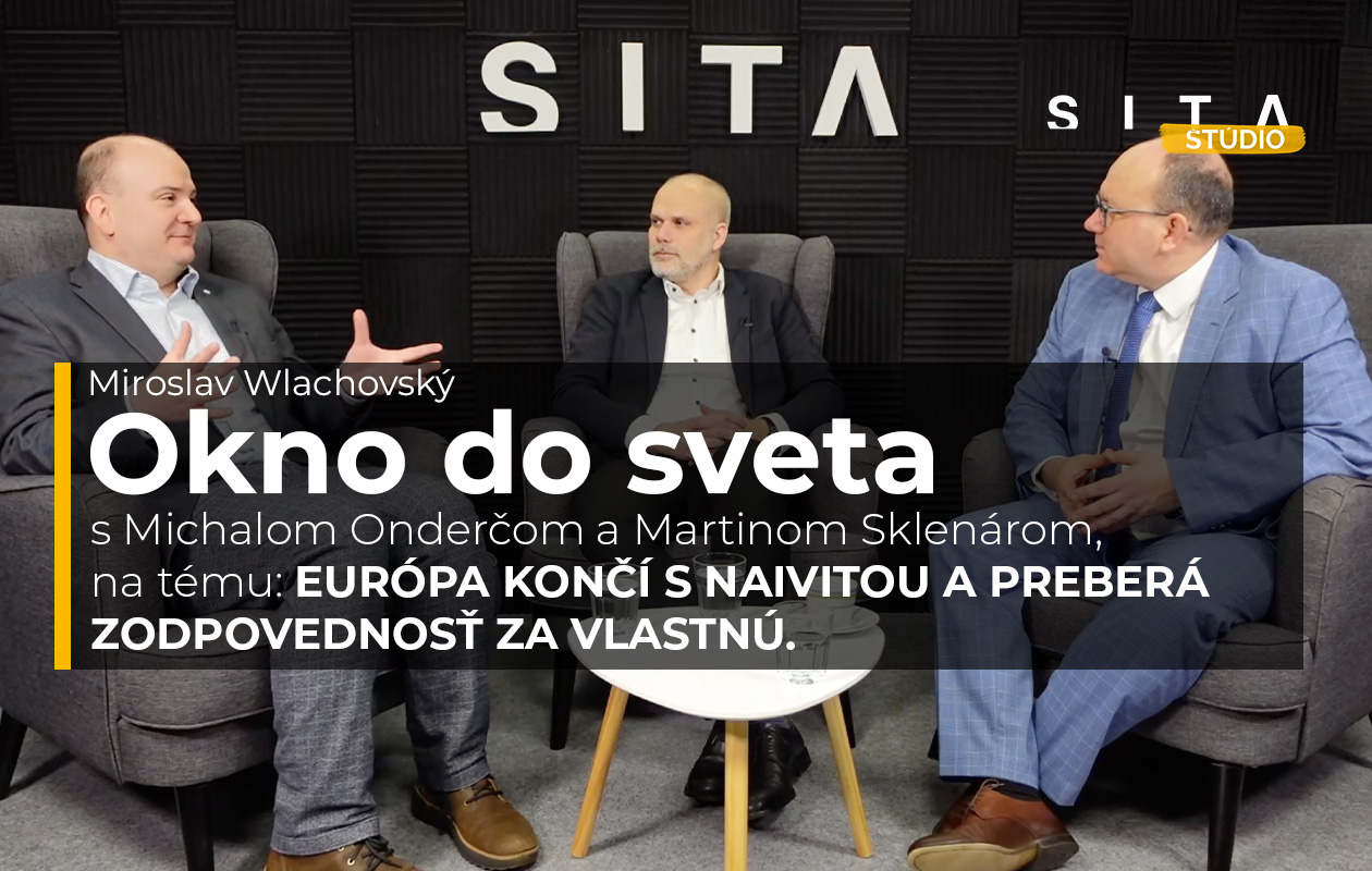 Michal Onderčo a Martin Sklenár v rozhovore s Miroslavom Wlachovským počas nahrávania video podcastu v Štúdiu SITA.