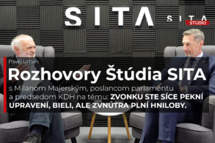 Milan Majerský v rozhovore s Pavlem Urbanom počas nahrávania video podcastu v Štúdiu SITA.