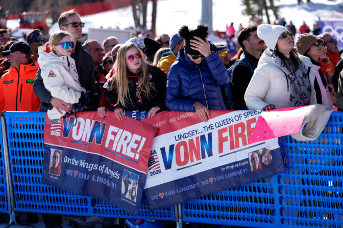 Lindsey Vonnová mala na olympiáde v zjazde hrôzostrašný pád.