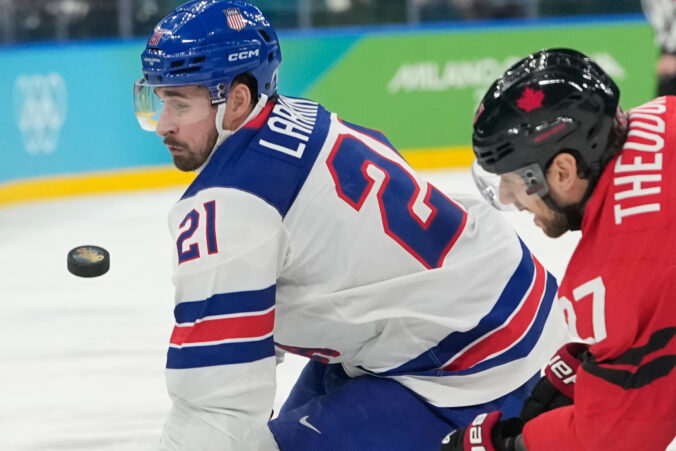 Hokej finále na olympiáde: Kanada - USA (fotografie)