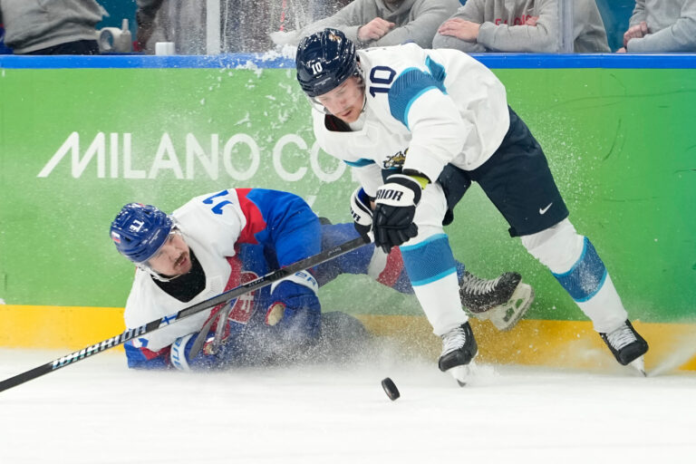 Hokej zápas o 3. miesto (bronz): Slovensko - Fínsko (fotografie)