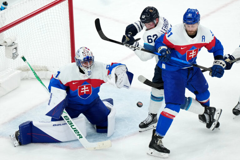 Hokej zápas o 3. miesto (bronz): Slovensko - Fínsko (fotografie)