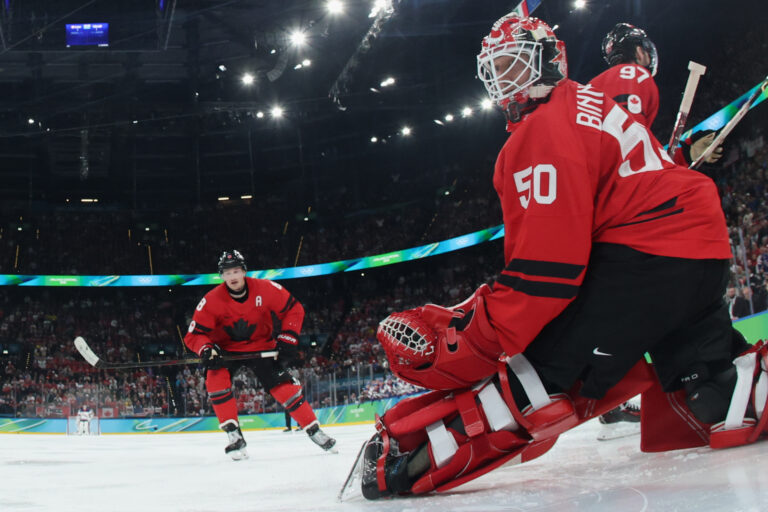 Hokej finále na olympiáde: Kanada - USA (fotografie)