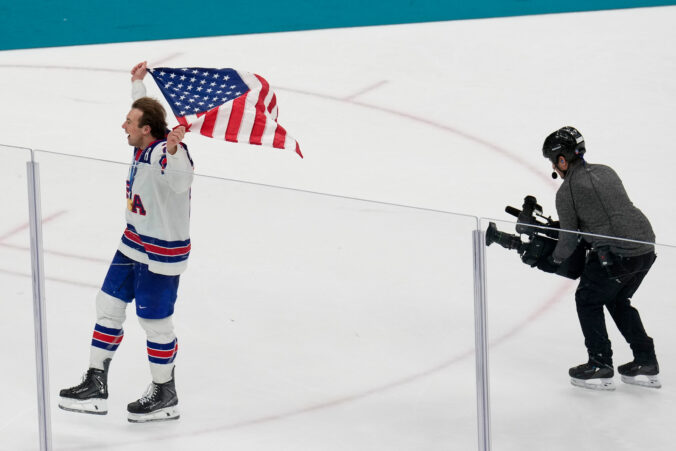 Hokej finále na olympiáde: Kanada - USA (fotografie)