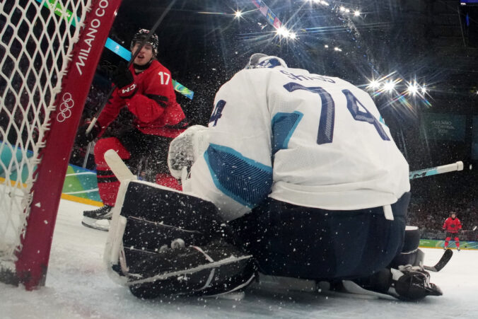 Hokej - semifinále: Kanada - Fínsko (fotografie)