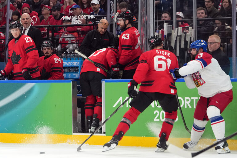 Hokej štvrťfinále Kanada - Česko na olympiáde