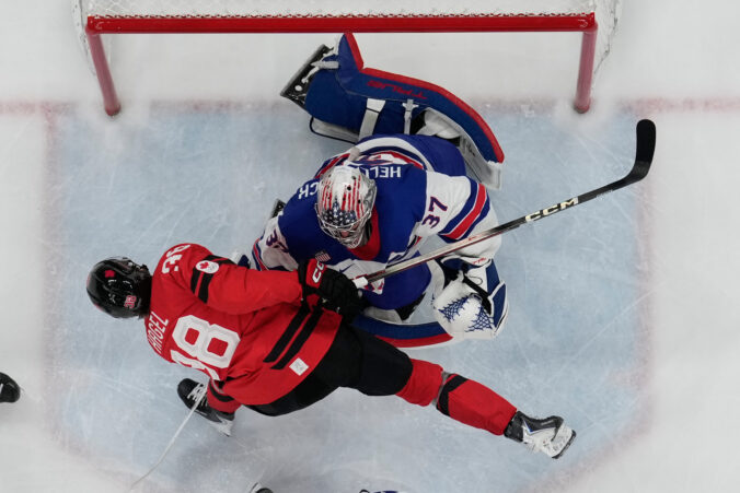 Hokej finále na olympiáde: Kanada - USA (fotografie)
