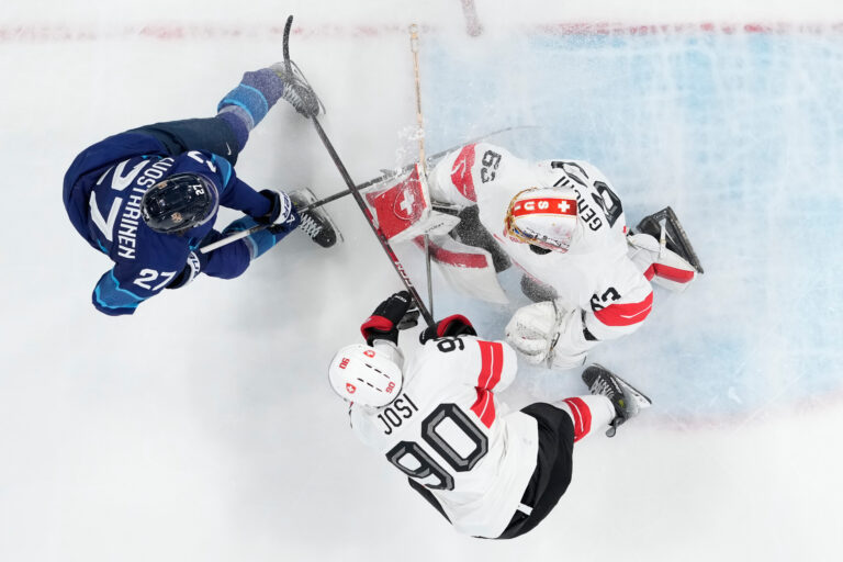 Hokej štvrťfinále Fínsko - Švajčiarsko na olympiáde