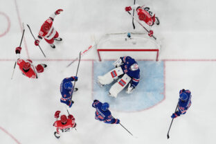 Hokej na olympiáde: USA - Dánsko