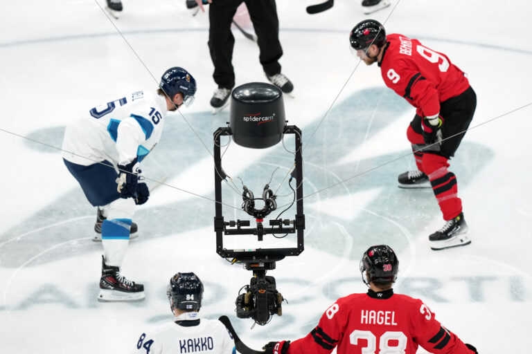 Hokej - semifinále: Kanada - Fínsko (fotografie)