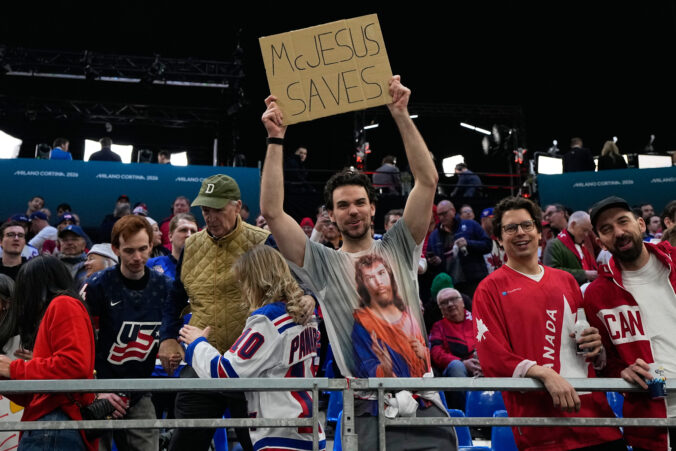 Hokej finále na olympiáde: Kanada - USA (fotografie)
