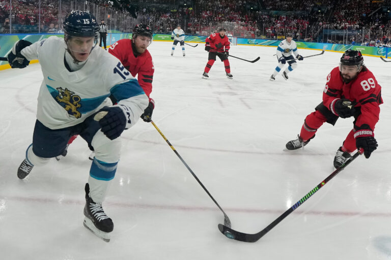 Hokej - semifinále: Kanada - Fínsko (fotografie)