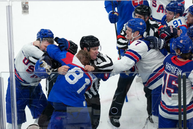 Hokej - semifinále: Slovensko - USA (fotografie)