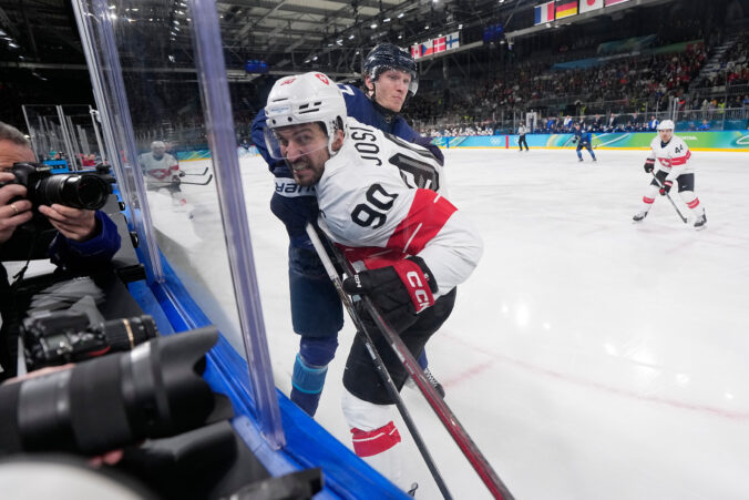 Hokej štvrťfinále Fínsko - Švajčiarsko na olympiáde