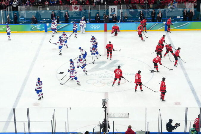 Hokej finále na olympiáde: Kanada - USA (fotografie)