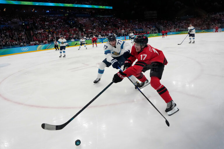 Hokej - semifinále: Kanada - Fínsko (fotografie)