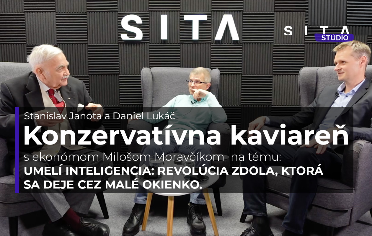 Ekonóm Miloš Moravčík v rozhovore s Danielom Lukáčom a Stnislavom Janotom počas nahrávania video podcastu v Štúdiu SITA.