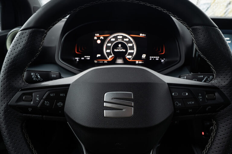 Seat Arona - prístrojový panel